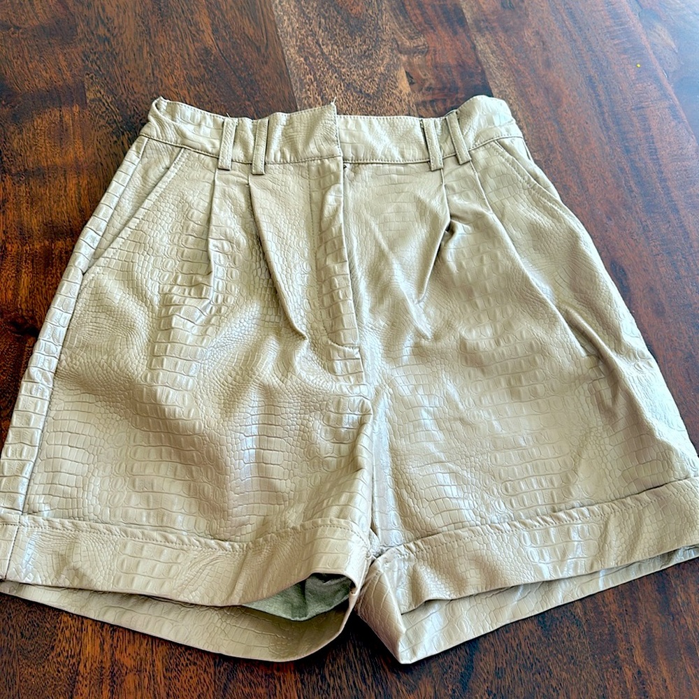 High waist shorts